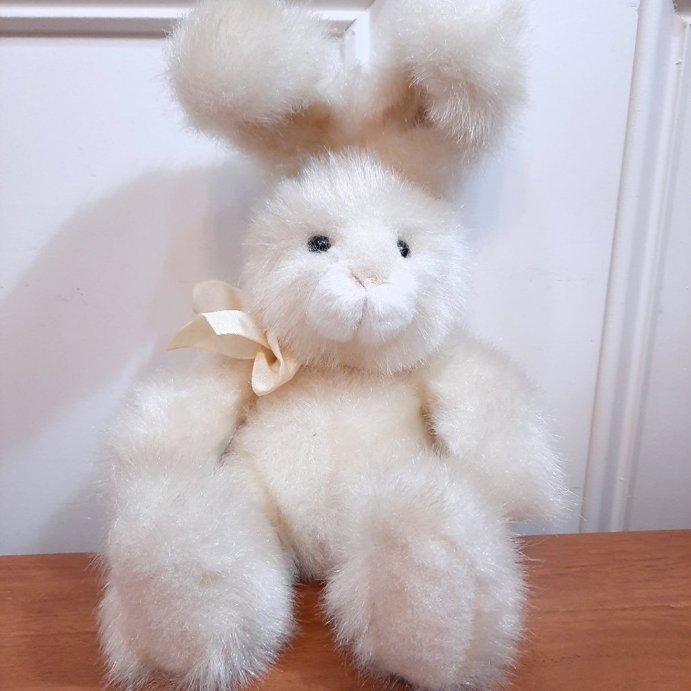 VINTAGE Russ Sugarpuff Bunny rabbit plush sugar puff ivory off white cream bow